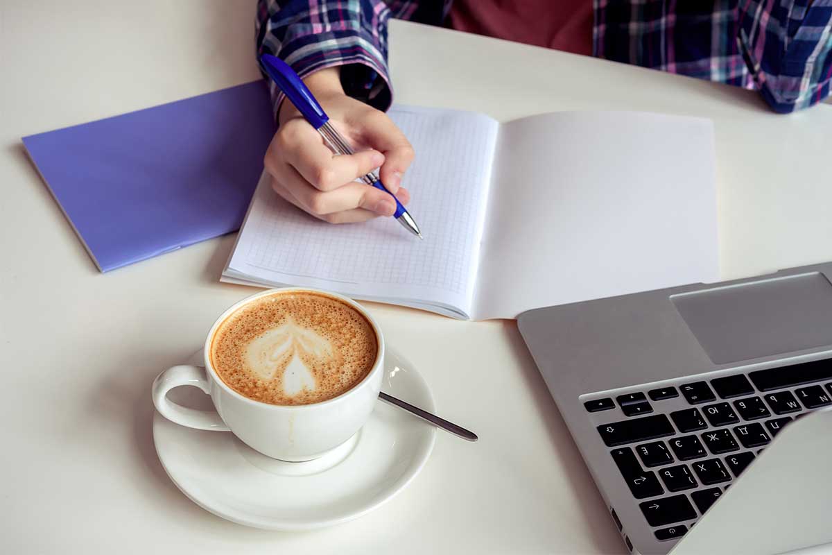 Реализация-образовательных-программ-в-университете-с-применением-электронного-обучения-и-дистанционных-образовательных-технологий-4